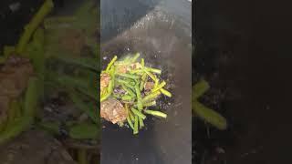 HOW TO COOK LONG BEANS WITH FRIED FISH #chinesefood #shorts