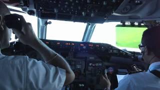 Amazing Valencia MD-80 Cockpit Video Take-Off Venezuela HD.720p