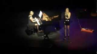 MusicBlvd concert Nikki en Madelein - Jar of Hearts (cover)