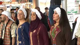 دبكة شباب وصبايا في المانيا فرايبورغ   .   Flashmob in Freiburg