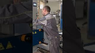 Полуавтомат выдува ПЭТ тары ПВ-200 (выдув бутылки 10 л)