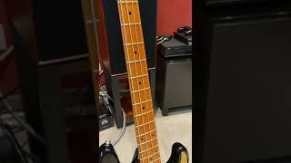 SQUIER Classic Vibe Late 50's Precision Bass 2 Tone Sunburst.