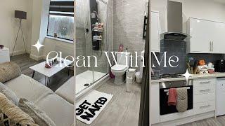 CLEAN WITH ME!!