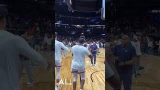 Auburn takes the court for warmups ahead of Sweet 16 game vs Michigan