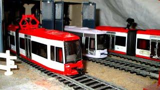 Siku Tram 1895   modelleisenbahn   Straßenbahnen an der Station