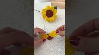 How to make sunflower with pipe cleaners #handmadegifts #diy #diygift #flowers #handcraftedflowers