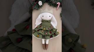 This is such a fun Christmas sewing project  #christmas #handmadedoll #sew #sewing