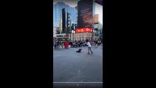 Yonge – Dundas Square : Toronto Canada