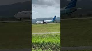 Boeing 737-800 NG Takes Off At Small Airport | Live Stream