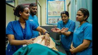 UN Volunteers with UNICEF India build a healthier future for mothers and newborns.