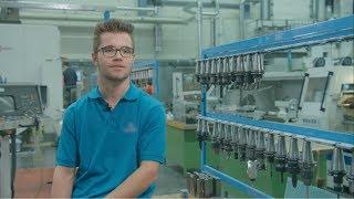 Zerspanungsmechaniker / Zerspanungsmechanikerin. Auch eine Ausbildung, die zu dir passen könnte.