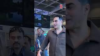 Arbaaz Khan Performs A Slow Walk For Paps & Sshura Khan When Spotted