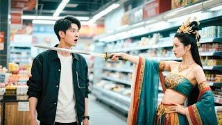 [Multi SUB] 窮小夥剛繼承了自家的小超市當老闆，開局竟然遇到女帝從牆中穿越而來，還對他……#都市 #最火短剧推荐 #MiniDrama #精彩大陆短剧