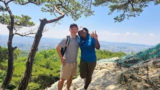 Hiking a Korean mountain To be Fit: Energetic Mom and Family Time