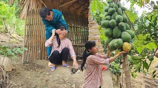 Single mother: harvesting papayas and the help of a kind man.