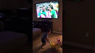 Niño feliz Goal de México. Happy child toddler México goal #copaoro  #wildlife #happy #toddlers