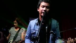 Ely Buendia + Raymund Marasigan + Diego Castillo + Mike Dizon : Magasin