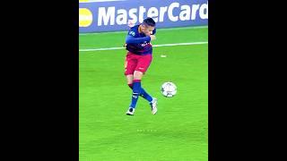 Neymar Casually doing Freestyle in Match 