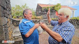 Nas Adegas do Fernando Silva e Eduino em São Caetano Ilha Pico