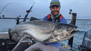 King Salmon Fishing on Lake Michigan - In Depth Outdoors TV, Season 15 Episode 23