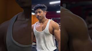 Gym lover  fitness Bodybuilder #bicep #workout #gymposefitness #shorts