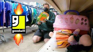 Rural Texas Goodwill KEEPS GETTING BETTER!! | Thrifting Road Trip