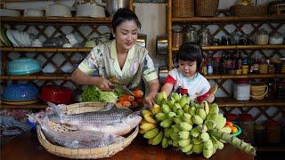 Mommy Sreypov: Cute girl Siv chhee want to help mom cooking - Cook for family