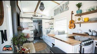 Empty Nester Builds Gorgeous Off-Grid Tiny House for Herself