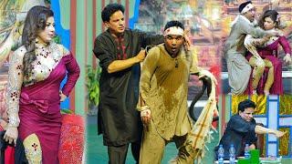 Gudu Kamal | Aiman Malik | Sarfarz Vicky | New Best Comedy | Punjabi Stage Drama Clip 2024