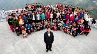 One Of The Biggest Families In The World: 181 People Under One Roof in India