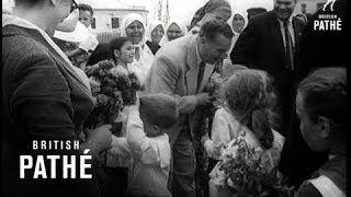 Russian People Greet Tito (1956)