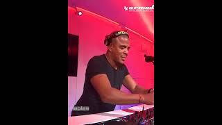 Erick Morillo  mashup live ''Red Carpet - Alright ''