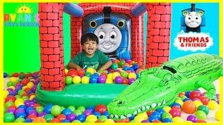 Thomas and Friends GIANT BALL PITS with Egg Surprise Toys