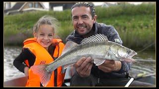 Verticaal Vissen op Snoekbaars  met shads #79