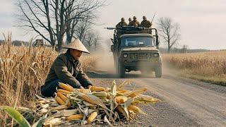 【Anti-Japanese Film】 Eighth Route soldier disguises as farmers and ambushes a Japanese army truck.