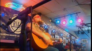 Redneck Disneyland (An Ode to Nashville)- Justin Wall (live at Bluebird Cafe)