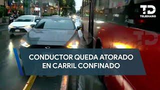 Vehículo queda varado en el carril confinado del Metrobús sobre avenida Cuauhtémoc, CdMx