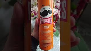 pringles cheesy cheese #pringles #chips #potatochips #potatosnacks #asmr #satisfying #shorts#cheesy