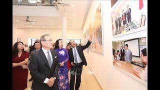 VNA, Kyodo hold joint photo exhibition on Vietnam-Japan ties