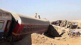 Pakistan train collision : 16 killed in countries second major accident | Oneindia News