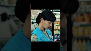 Женщина-клиент хамит работникам #кино