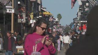 Bars, restaurants open as crowds return to Bourbon Street in New Orleans