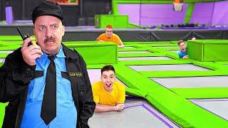 EXTREME HIDE AND SEEK IN THE TRAMPOLINE ARENA FROM THE SECURITY!