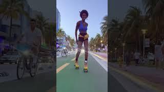The best things always happen on Ocean Drive!  #miami #oceandrive #rollerskating #rollerblading