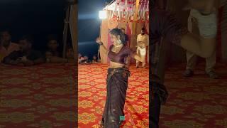 King V/S Queen #bhojpuri#shortvideo#viralvideo#tranding#stageshow#dance#youtubeshorts#khesari#tuntun
