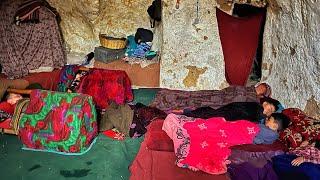 How does the twins live in the cave? cave life in Afghanistan