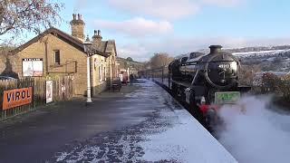 45212 and 20031 at Oakworth, at 1:19pm on Sunday 11th December 2022. Please subscribe to my channel.