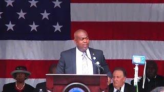 "A Mayor That’s Radical": Newark Mayor Ras Baraka Reflects on His Poet Father & 1st Year in Office