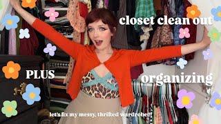 declutterring and organizing my closet  | closet clean out, organization, thrifted fashion