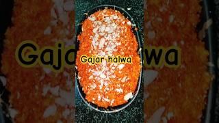 Carrot & coconut halwa! #gajarhalwa #halwa #foodie #carrothalwa #ytshorts #shorts##eatitandlikeit02